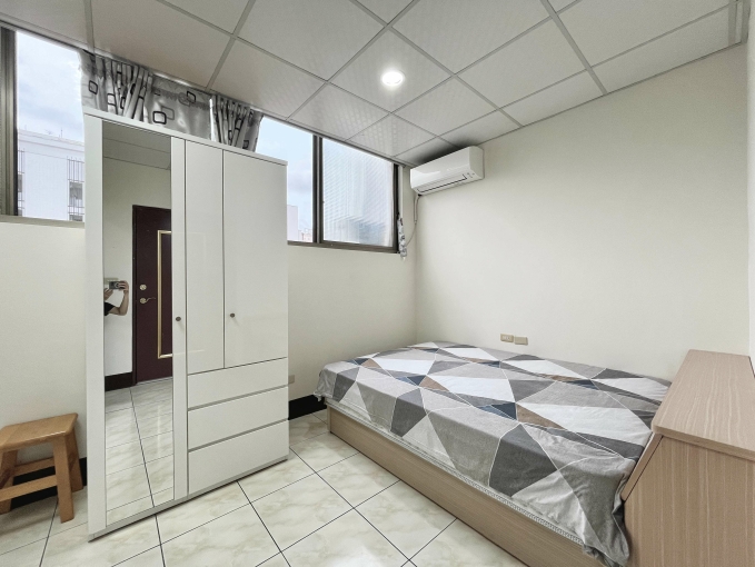 租補☆中華夜市☆大金變頻冷氣☆飲水機☆子母車（第5張）