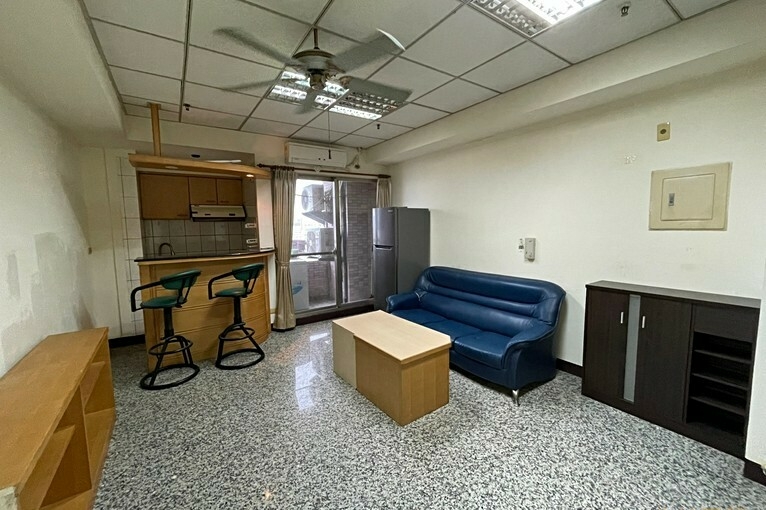 兆基🏡火車站旁，22坪寬敞一房一廳（第1張）