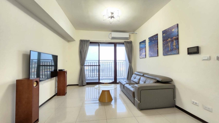 梧棲大三房平車採光佳免服務費、可租補（第1張）