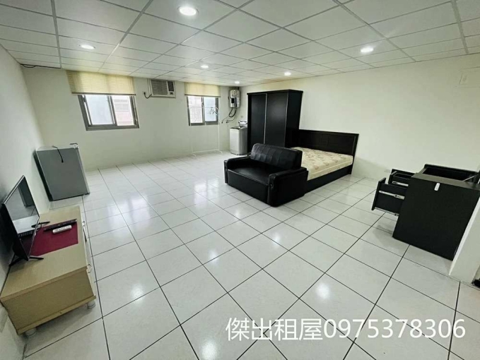 傑出租屋/站前台水電,超大坪數,可寵 - Image 1