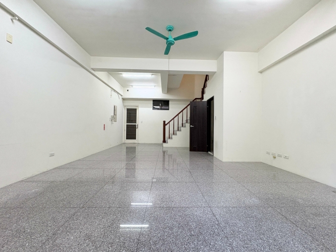 社區型透天🍀三房三衛🍀租屋補助🍀平面車位🍀管理員（第3張）