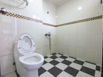 租補*電梯*採光佳*陽台獨洗曬*室內機車位*飲水機*子母車～走路到車站～°•（第5張）