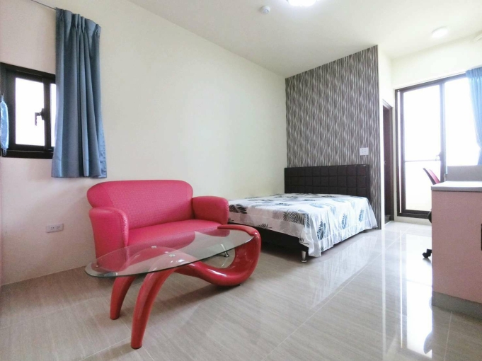 租補*電梯*採光佳*陽台獨洗曬*室內機車位*飲水機*子母車～走路到車站～°•（第2張）