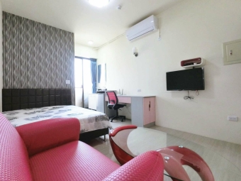 租補*電梯*採光佳*陽台獨洗曬*室內機車位*飲水機*子母車～走路到車站～°•（第1張）