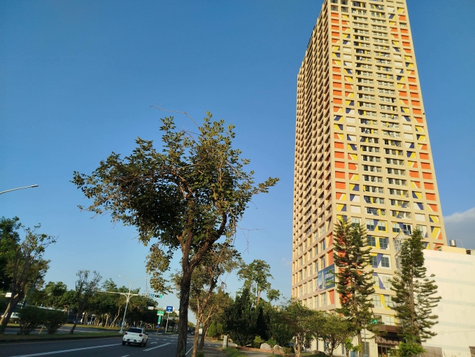 大樓店住福容酒店旁人潮多機能佳好停車展業首選（第1張）