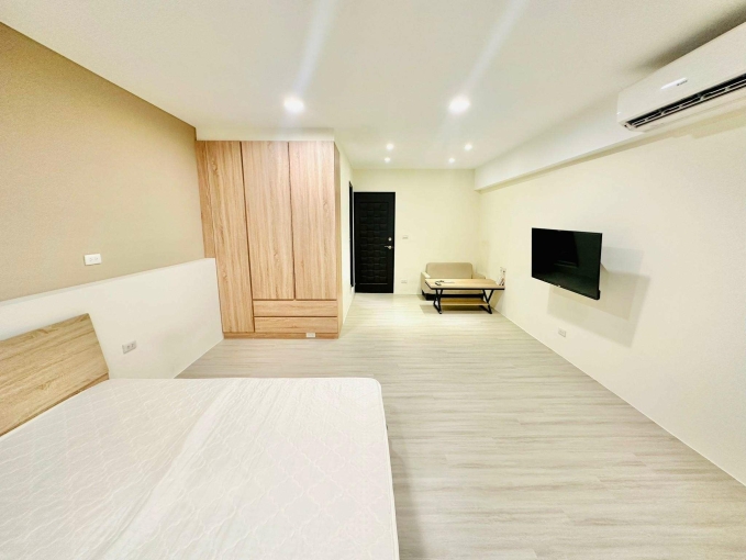 笑的甜蜜蜜💞質感裝潢🌳公園綠地🏆全新沙發床墊（第6張）