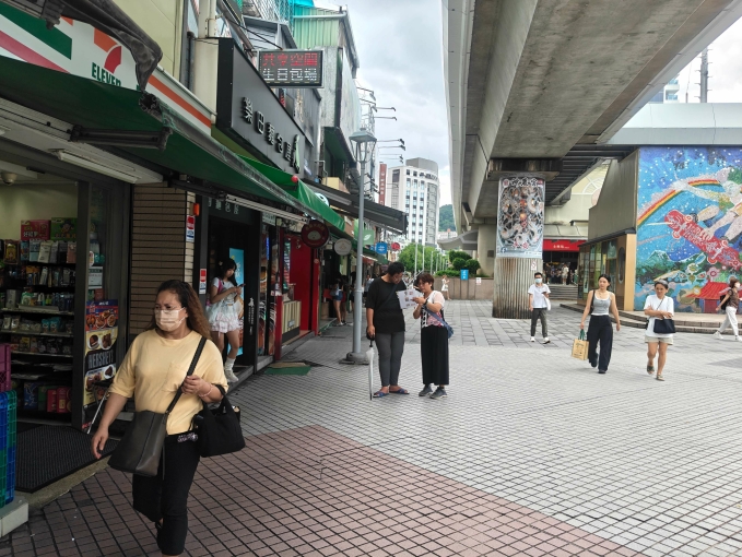 正士林捷運站出口店面（第2張）