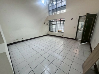 傑出租屋/藝文蛋黃區,稀有社區透天,門前車庫停車!（第1張）