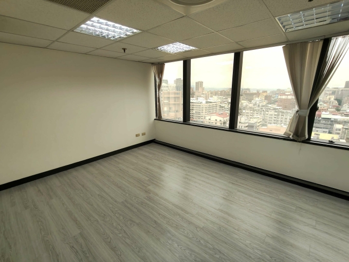 橘子🍊含稅有車位🍊崇德進化路口🍊第一銀行商辦大樓（第9張）