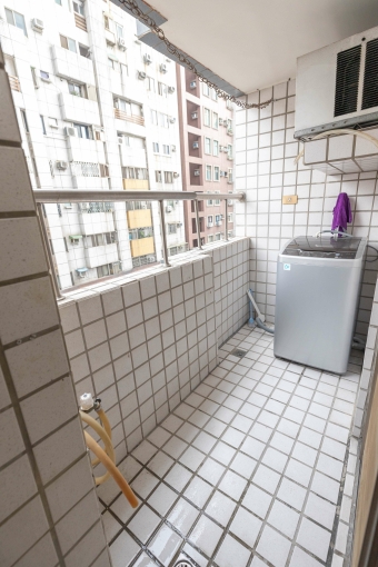 屋主自租｜台水台電｜含傢俱家電｜生活機能及屋況佳 - Image 2