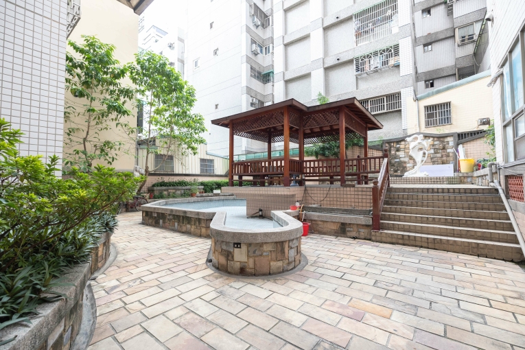 屋主自租｜台水台電｜含傢俱家電｜生活機能及屋況佳 - Image 4