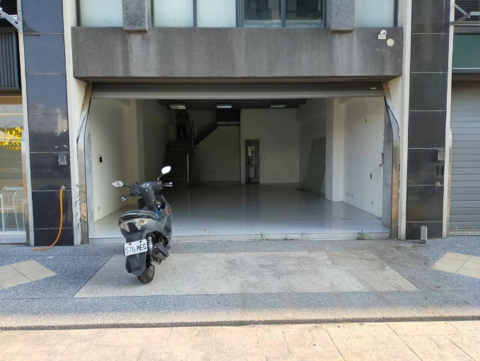 房東自租/售，竹南園區-大埔-商業區路段金店住型店面（無仲介費）（第7張）
