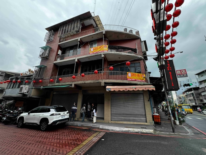 🔥五股三角窗黃金店面出租|早餐街商圈|免頂讓金|附車位🔥(第6張)