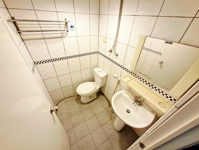 🧡加賴約🧡租屋補助🧡需爬梯🧡小資首選🧡秒殺物件🧡 - Image 5