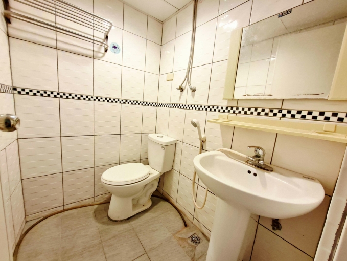 🧡加賴約🧡租屋補助🧡需爬梯🧡小資首選🧡秒殺物件🧡 - Image 4