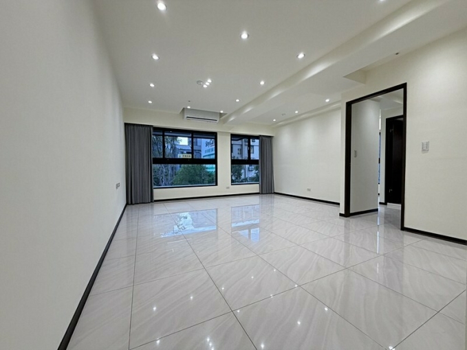 美術白天鵝x景觀宅x珍稀空屋x平車2+1給自行準備家具電的您(第1張)