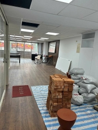 府中捷運站❤️美容美髮❤️住辦店❤️平面車（第4張）