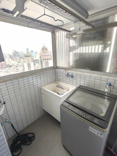 橘子🍊散步去SOGO🍊高樓層大客餐廳3房2衛🍊含平車可租補（第8張）