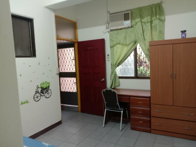 對外窗套雅房出租 - Image 1