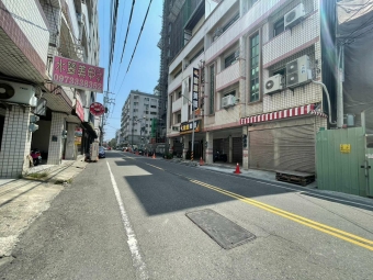 新市車站超值三角窗明亮店面（第10張）