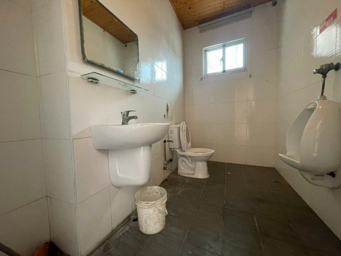 新市車站超值三角窗明亮店面（第11張）