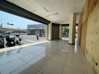 新市車站超值三角窗明亮店面（第4張）