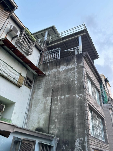 免仲介費🏠後勁溪河堤旁舒適大房間，多木質裝潢｜鄰近日月光楠梓科技園區X學區國昌國中X高大（第7張）