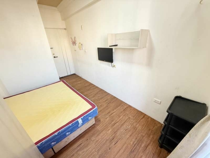 小資首選❤陽台獨洗、衛浴開窗、電梯❤走路一中商圈（第2張）