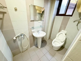 小資首選❤陽台獨洗、衛浴開窗、電梯❤走路一中商圈（第8張）