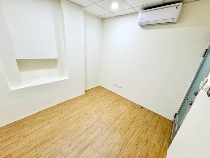 🧡加賴約看🧡工作室🧡木質地板🧡共用衛浴🧡適合美甲美睫🧡美業🧡代收包裹🧡秒殺物件🧡（第6張）