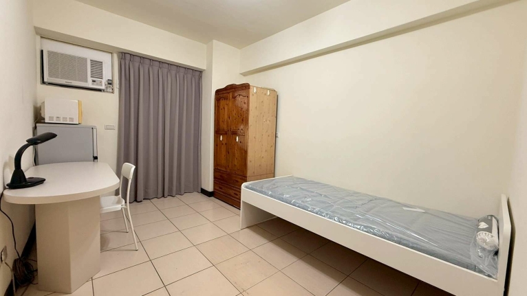 房東自租向上市場旁具陽台套房（第1張）