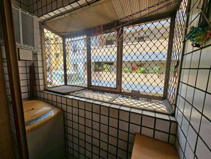 房東自租向上市場旁具陽台套房（第8張）