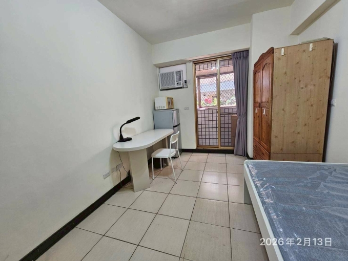 房東自租向上市場旁具陽台套房（第3張）