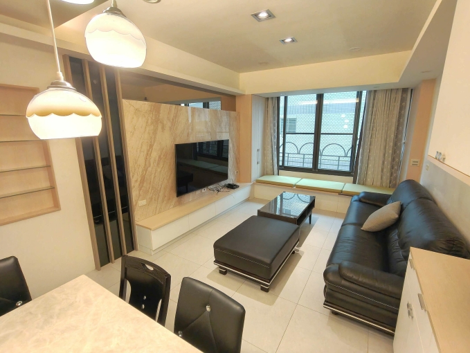 橘子🍊近漢神洲際4+1房透天⭐室內車庫家具電全配⭐屋況佳可租補（第8張）