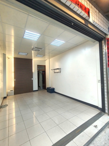 橘子🍊近漢神洲際4+1房透天⭐室內車庫家具電全配⭐屋況佳可租補（第2張）