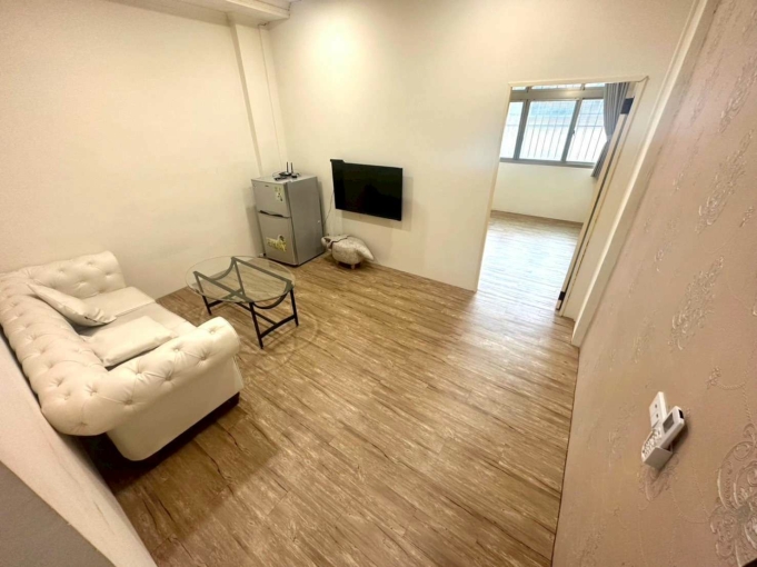 秒殺物件🏆1房1廳大空間⭐可租補💯大墩黃金地段✅全新翻修（第1張）