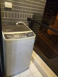 出租竹南大埔科學園區鄰近台積電的高級原木傢俱電梯大套房（第14張）