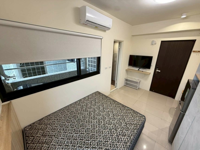 租補☆全新電梯套房☆機車位☆子母車（第1張）