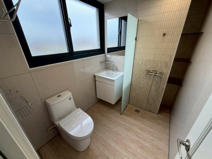 租補☆全新電梯套房☆機車位☆子母車（第7張）