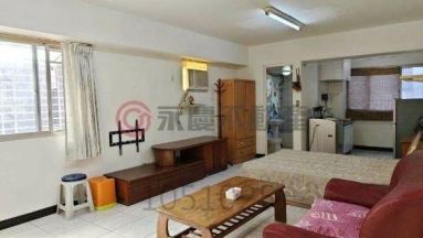 室內近12坪台水台電崇德新銳有管理室電梯一房一廳大套房~租屋最謹慎（第1張）