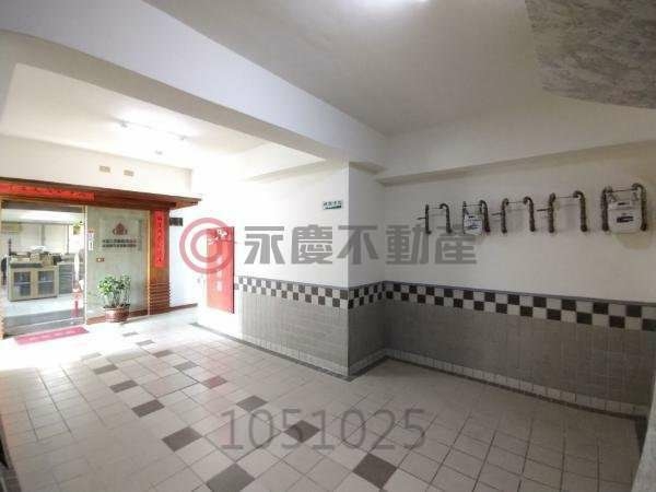 室內近12坪台水台電崇德新銳有管理室電梯一房一廳大套房~租屋最謹慎（第8張）