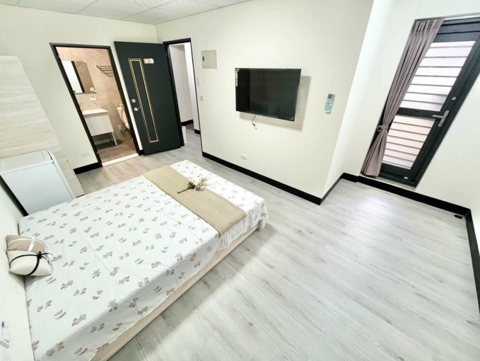 高鐵5分鐘🏅台水電🎀一層兩戶🔆陽台獨洗曬（第1張）