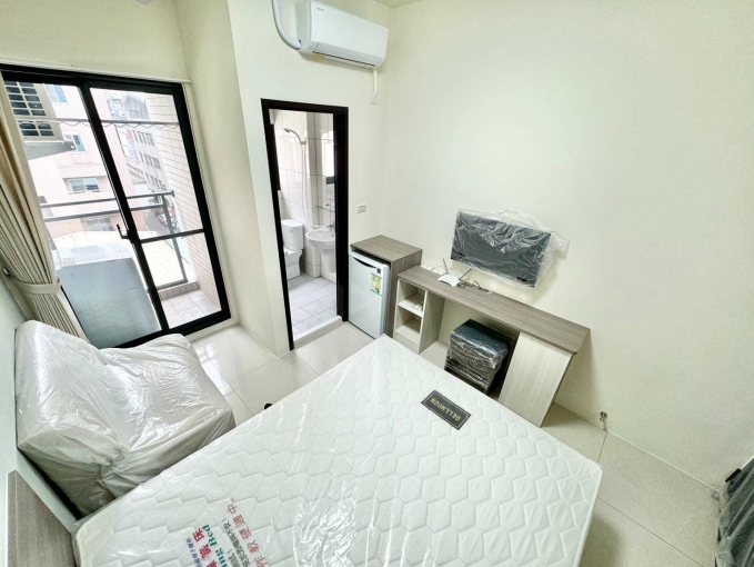 茶香悠然綻放✨陽台獨洗✨可租補💕近興大 忠孝夜市⚡宇你相見（第1張）