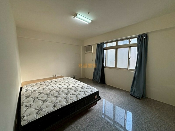 兆基社會住宅🏠清水透天大四房家具齊全🏠雙租補（第1張）