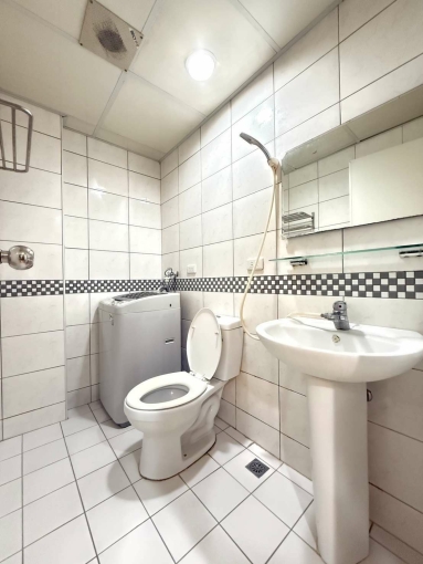 燙到要放耳邊降溫👍小資學生房✨獨立洗衣💕近興大 忠孝夜市⚡宇你相見（第3張）