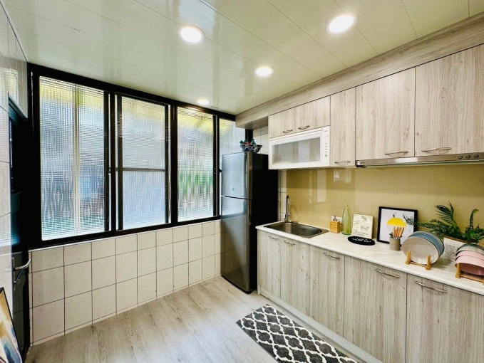 松山區.南京三民站走路四分鐘.低樓層.共生宅.明亮採光溫馨雅房（第8張）