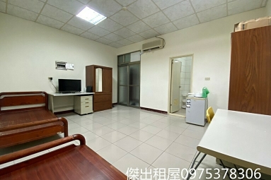 傑出租屋/大竹路大坪數陽台套房（第4張）