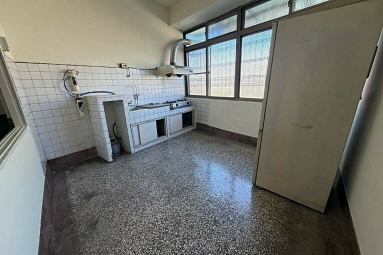 鳳山區可停車可寵華興街透天免仲可申請補助🏠兆基社會住宅（第7張）