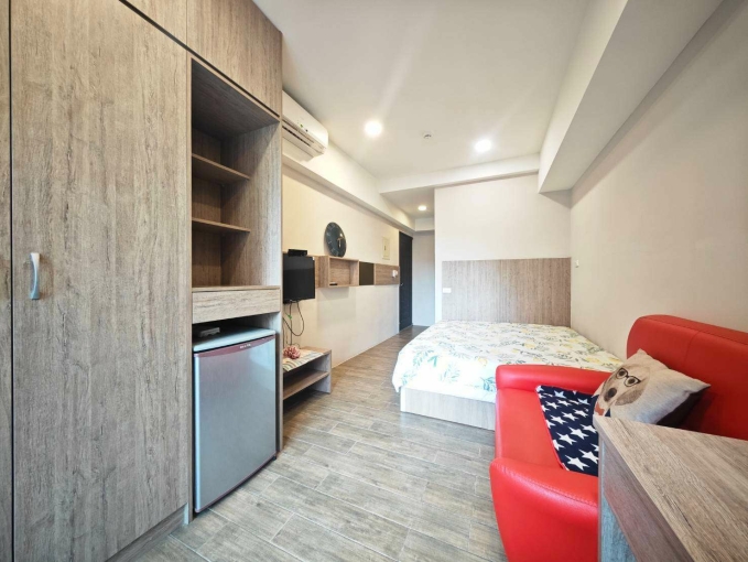 🔥中區電梯套房🔥可雙租補🔥陽台獨洗🔥近中華路夜市 - Image 6