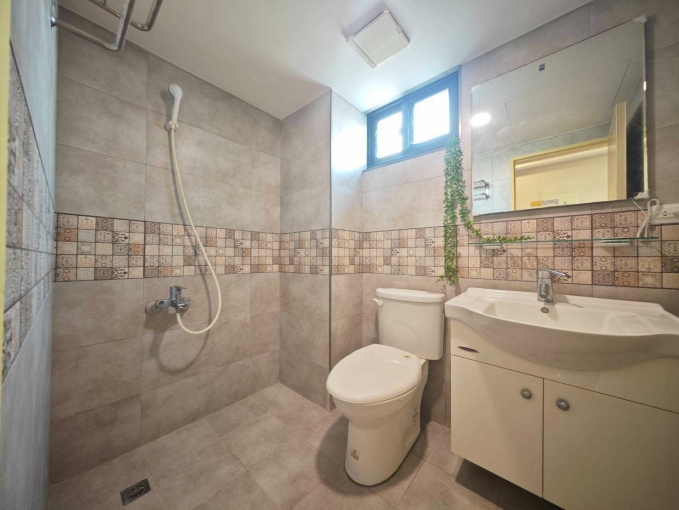 🔥中區電梯套房🔥可雙租補🔥陽台獨洗🔥近中華路夜市 - Image 2